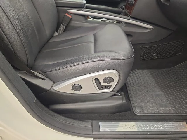 Used 2011 Arctic White Mercedes-Benz GL 450 image 10