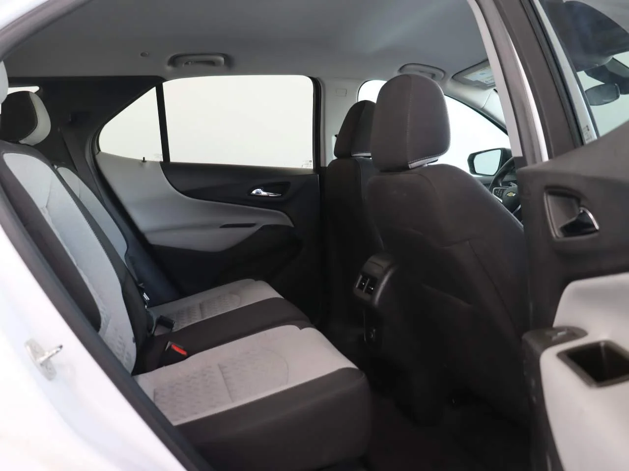 2023 Chevrolet Equinox LS - Photo 17
