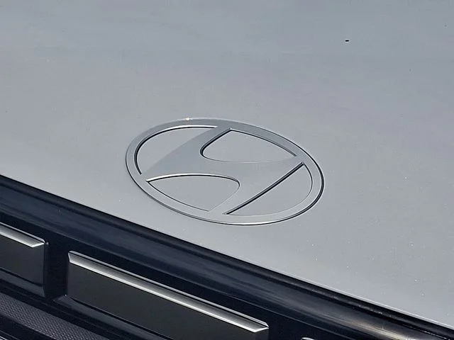 New 2027 White Hyundai SEL image 20