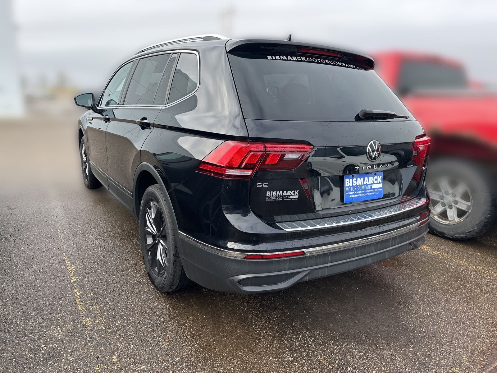 Certified Used 2022 Black Volkswagen 2.0T SE image 4