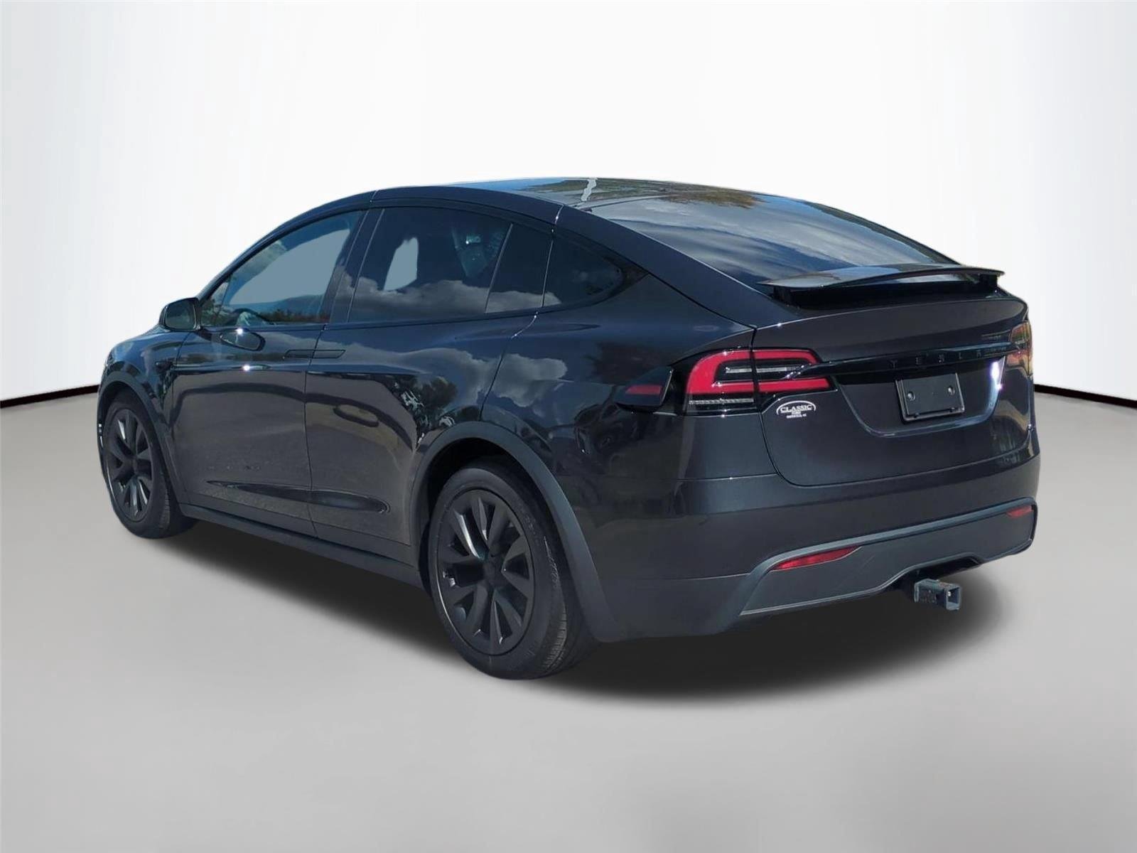 Used 2024  Tesla  image 3