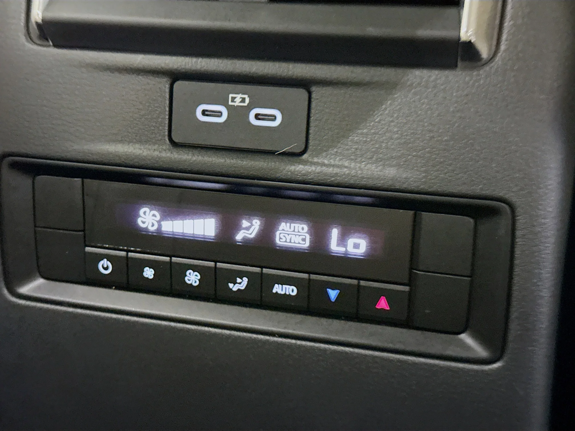 Used 2025 Rhodium White Premium Mazda Premium Package image 38