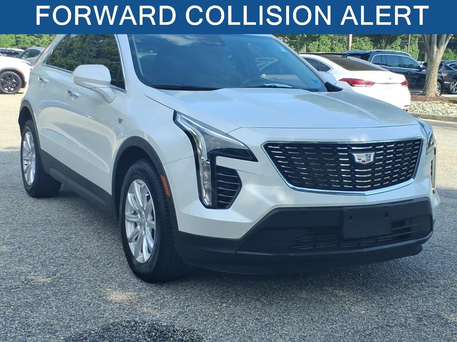 Used 2023 Crystal White Tricoat Cadillac AWD Luxury image 5