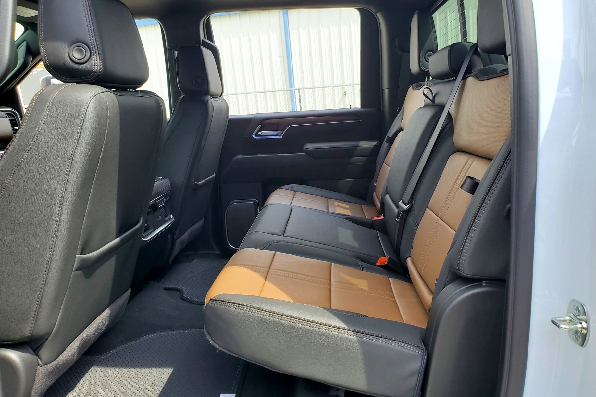 2026 Chevrolet Silverado 2500 HD High Country - Photo 17