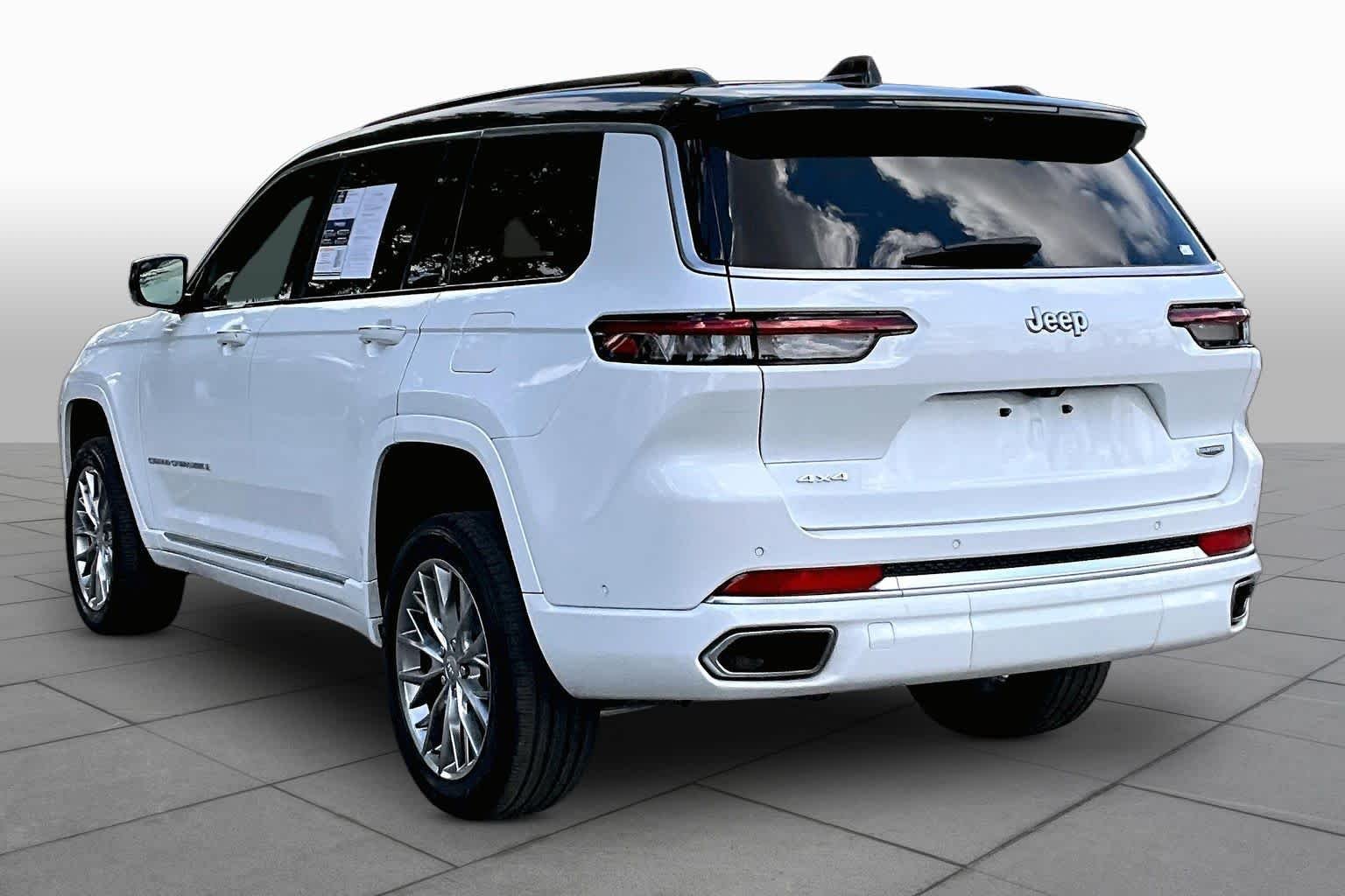 Used 2024 Bright White Clearcoat Jeep Summit image 12
