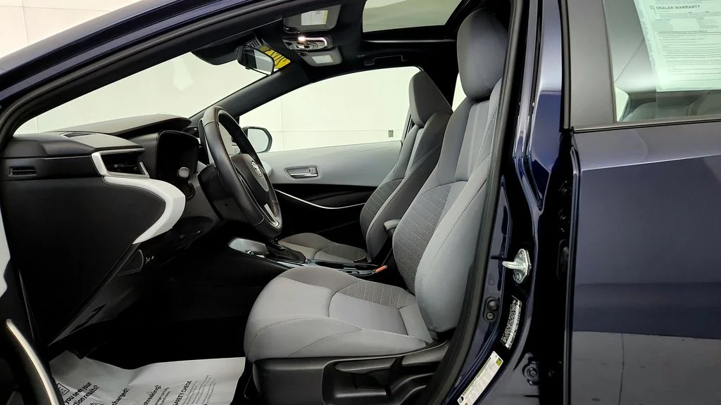 Used 2023  Toyota SE image 25