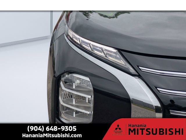 Used 2025 Black Mitsubishi ES image 9