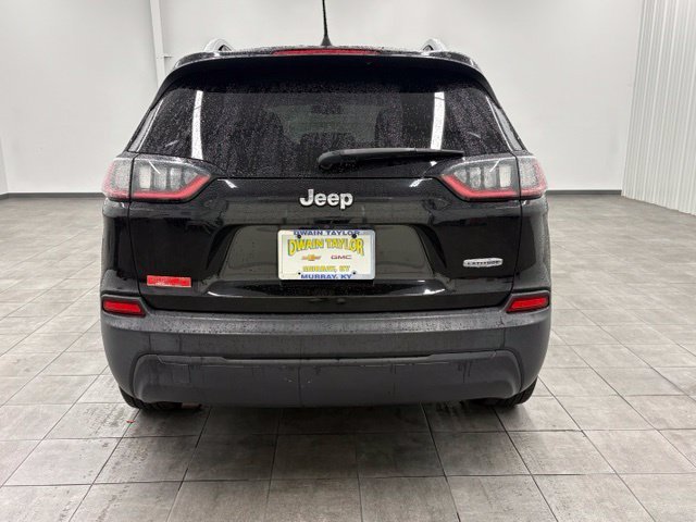 Used 2019 Black Jeep Latitude image 3