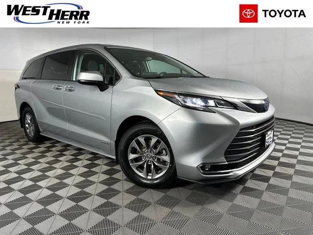 2021 Toyota Sienna XLE