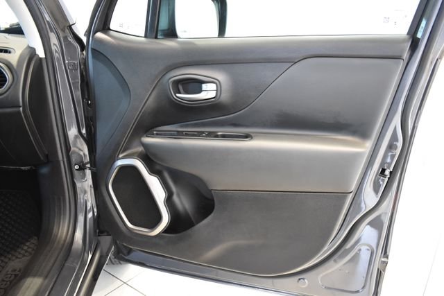 Used 2022 Gray Jeep Latitude image 12