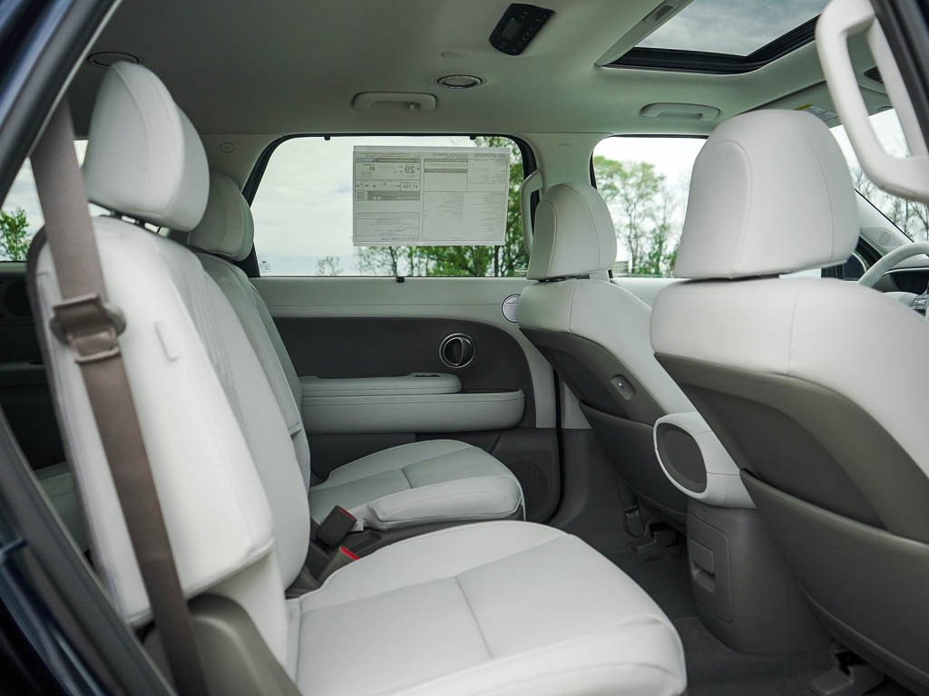 New 2026 Pacific Sapphire Hyundai SEL Premium 7P AWD image 13