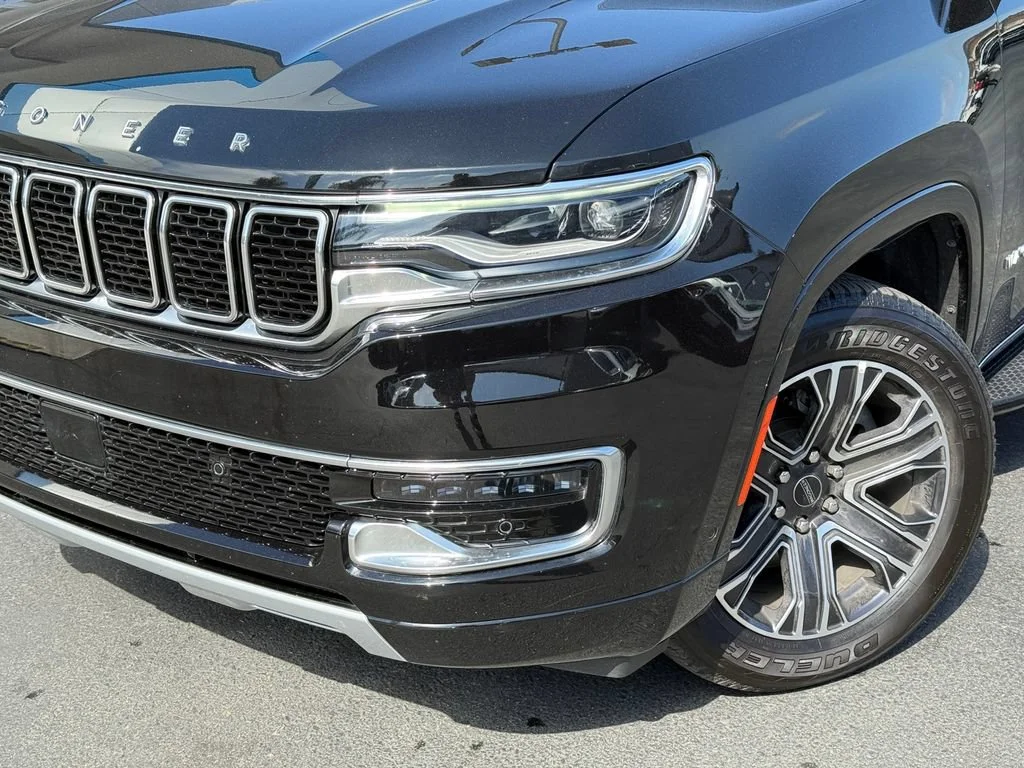 Used 2025 Black Jeep Series II image 3