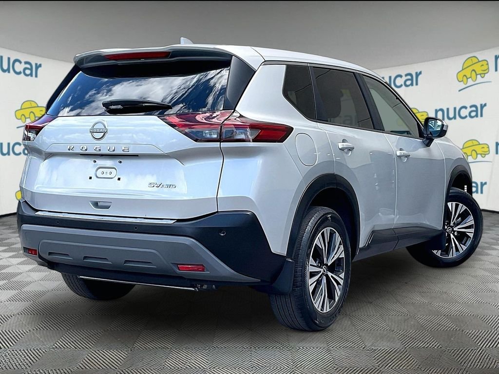 Used 2023 Silver Nissan SV image 6