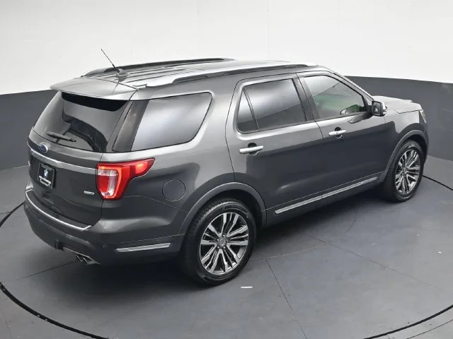 Used 2018 Gray Ford Platinum image 24