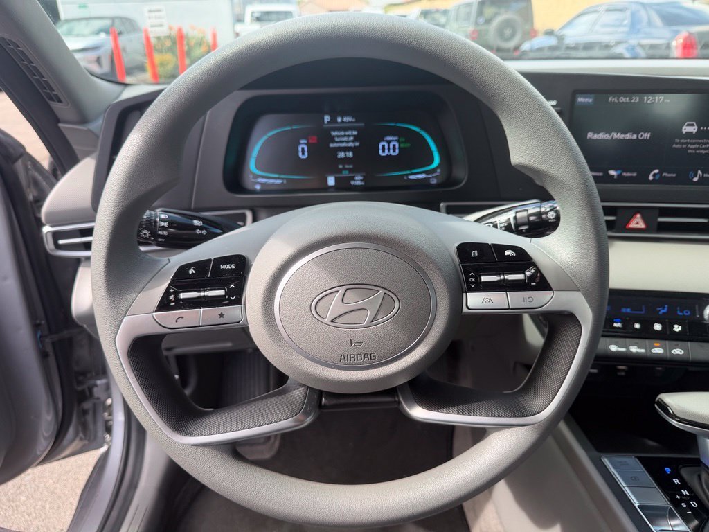 Used 2026 Silver Hyundai Blue image 23