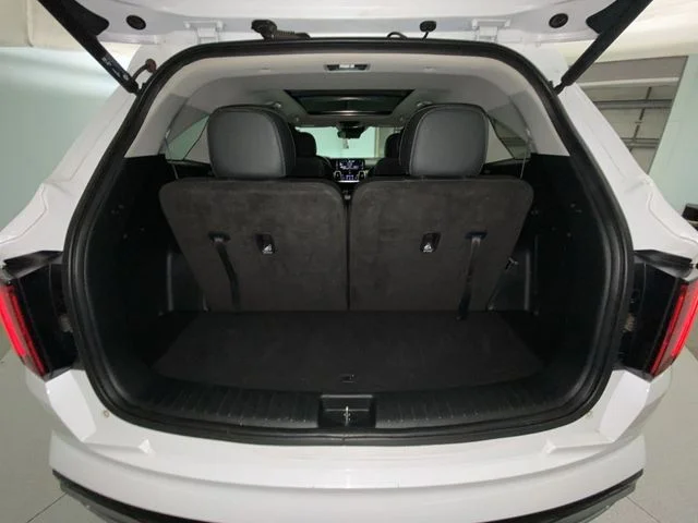 Used 2021 White Kia SX image 25