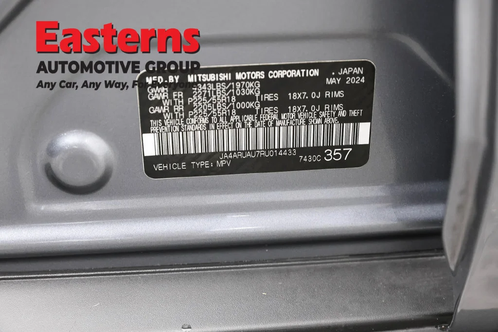 Used 2024 Gray Mitsubishi 2.0 ES image 35