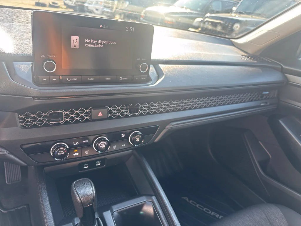 Used 2023 Silver Honda LX image 15