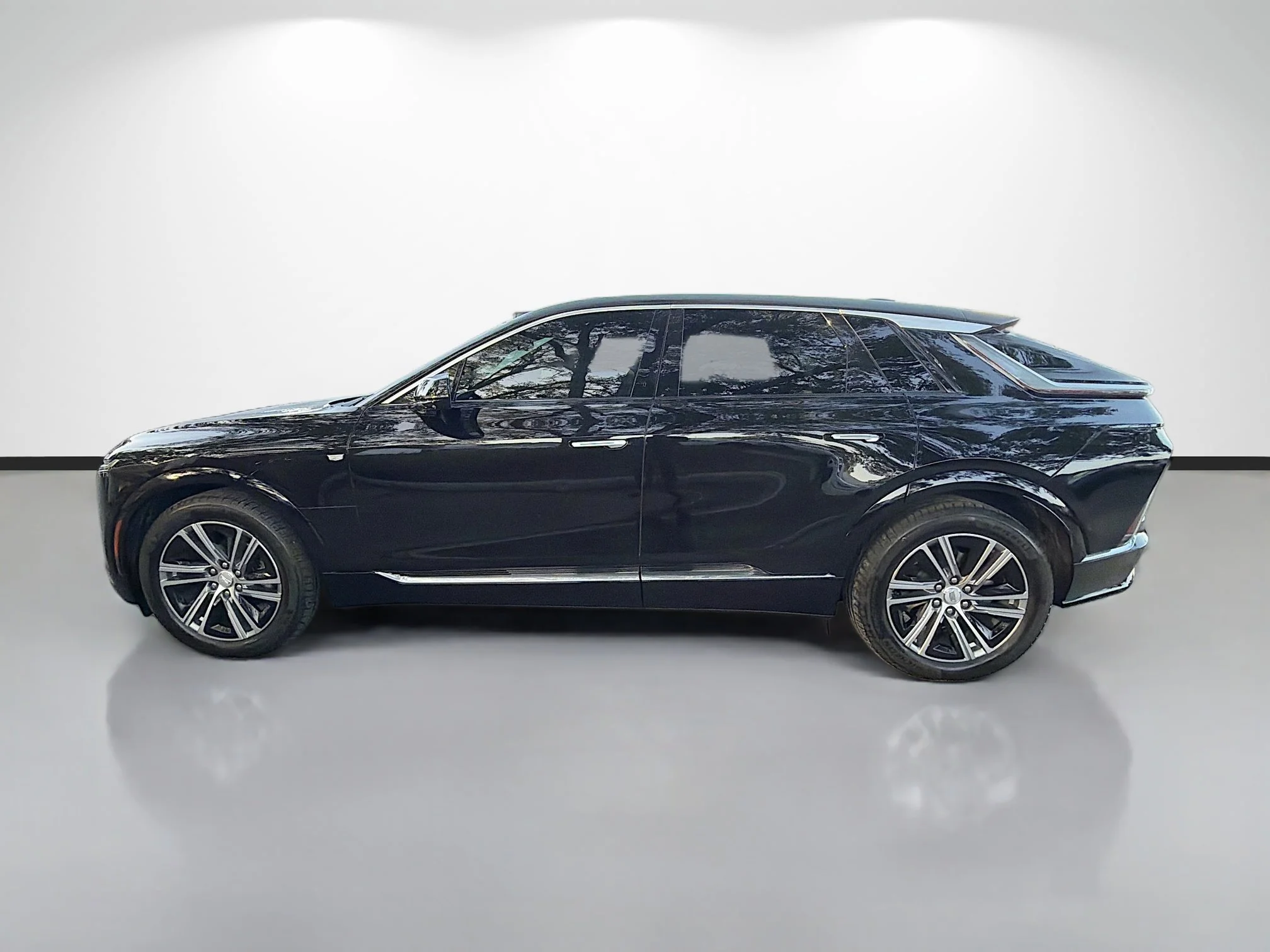 Used 2024 Cadillac LYRIQ Luxury 1 with VIN 1GYKPPRL9RZ130016 for sale in Tampa, FL