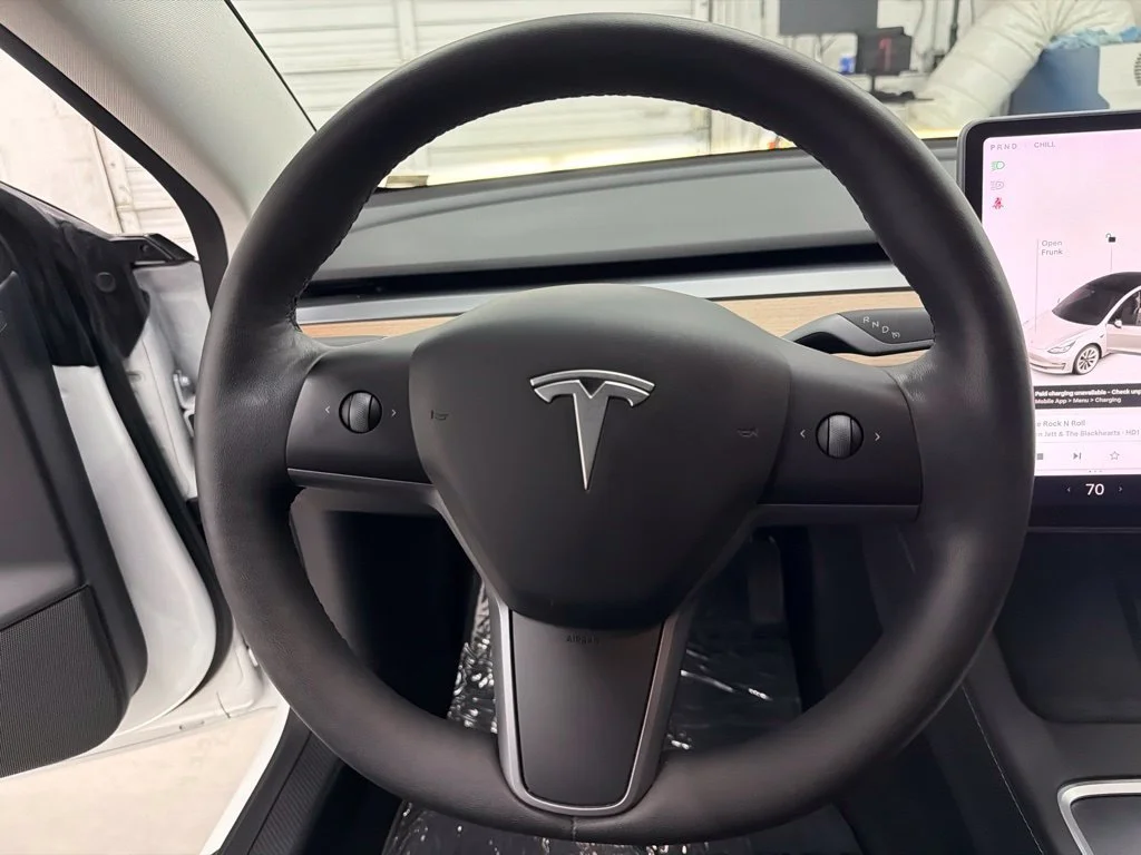 Used 2021 White Tesla Long Range image 18