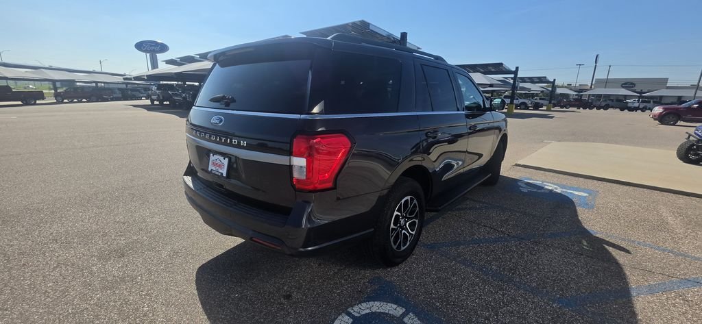 Used 2024 Gray Metallic Ford XLT image 7