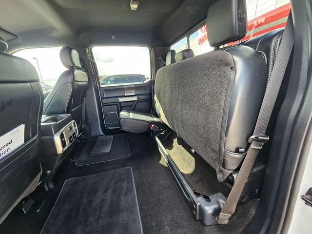 Used 2019  Ford Lariat image 20