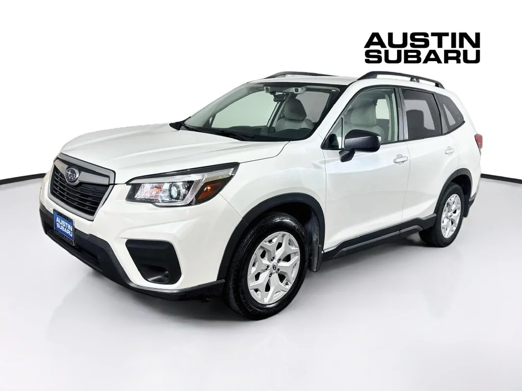 Used 2020 White Subaru Base image 3