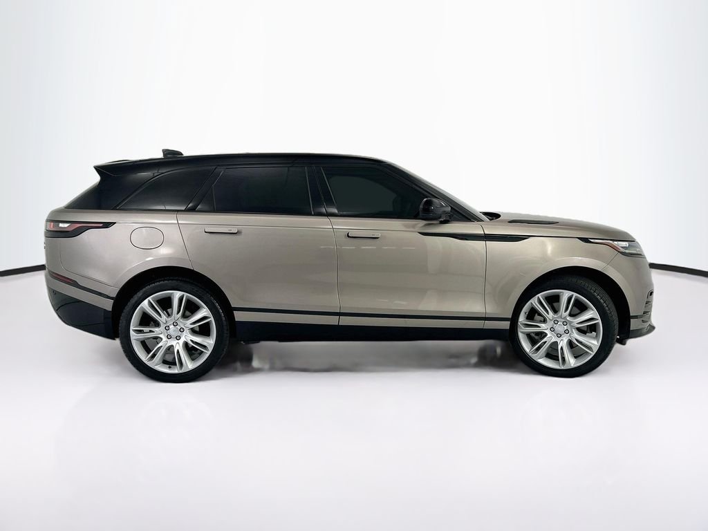 Used 2023 Lantau Bronze Metallic Land Rover R-Dynamic S MHEV image 4