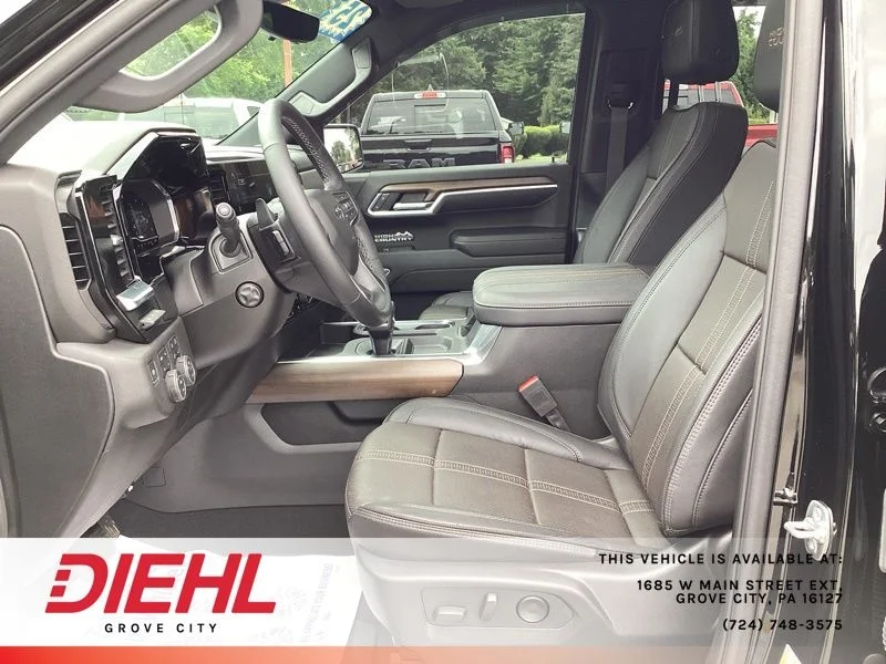 Used 2025 Black Chevrolet High Country image 26