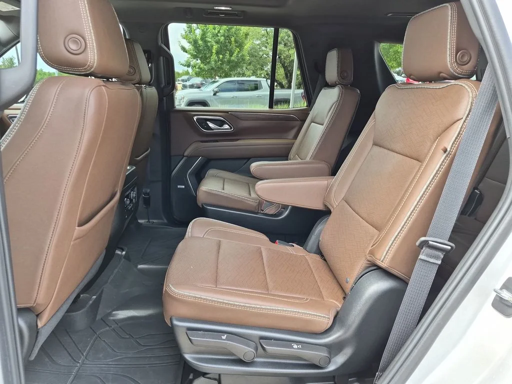 Used 2024 Beige Chevrolet High Country image 37