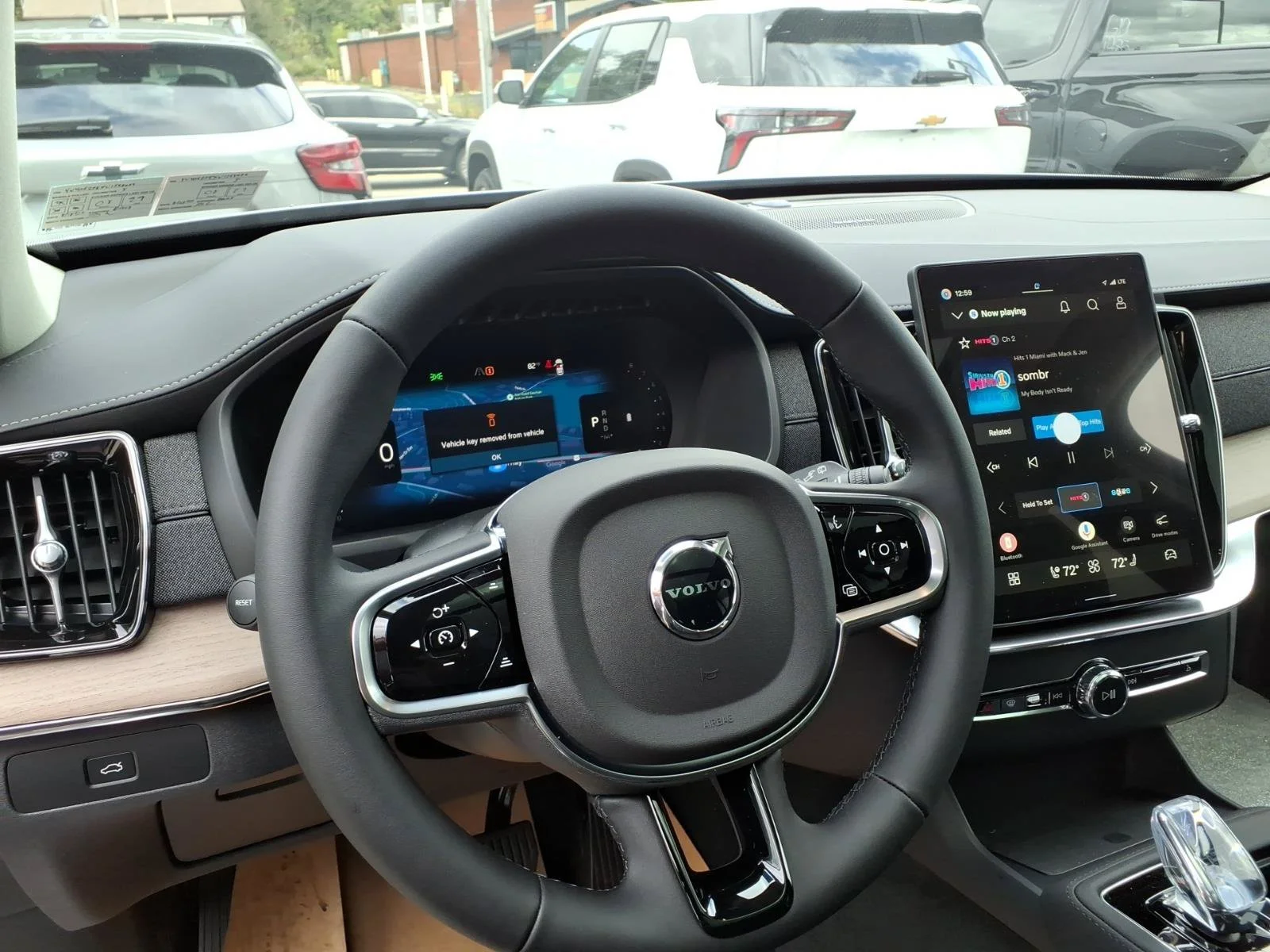 2027 Volvo XC90 Plus - Photo 5