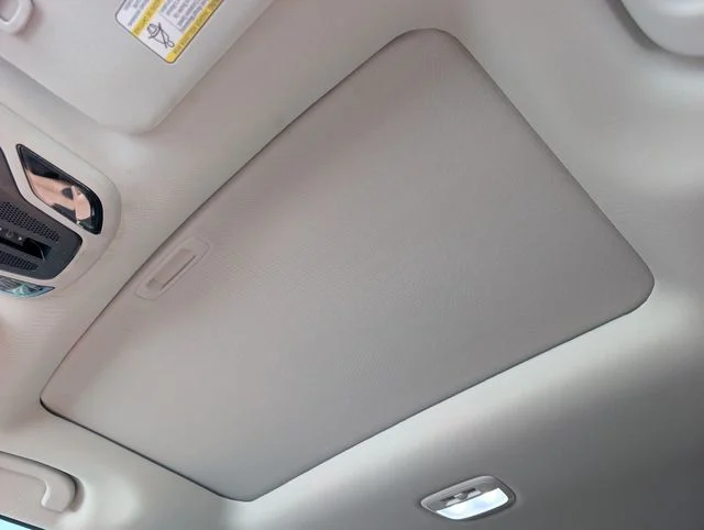 Used 2025 Crystal White Pearl Subaru Touring XT image 9