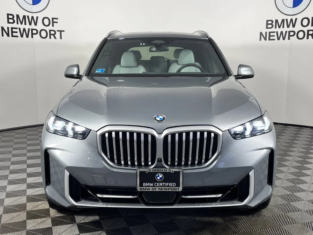 Certified Used 2024 Gray BMW xDrive40i image 5