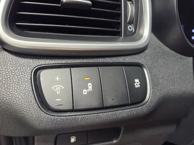 Used 2020 Red Kia LX image 29