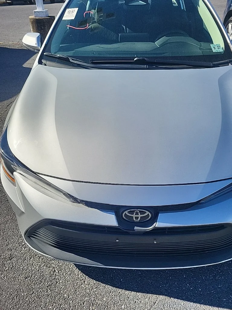 Used 2023 Silver Toyota LE image 28