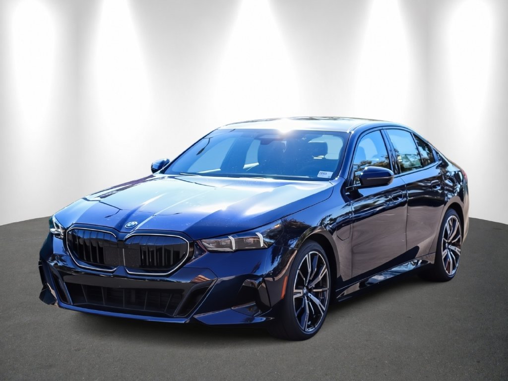 2027 BMW 5 Series photo 3
