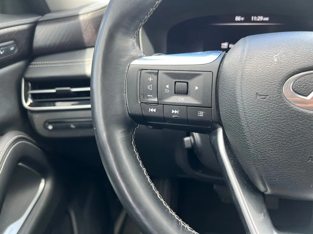 Used 2023 Blue INFINITI Sensory image 13