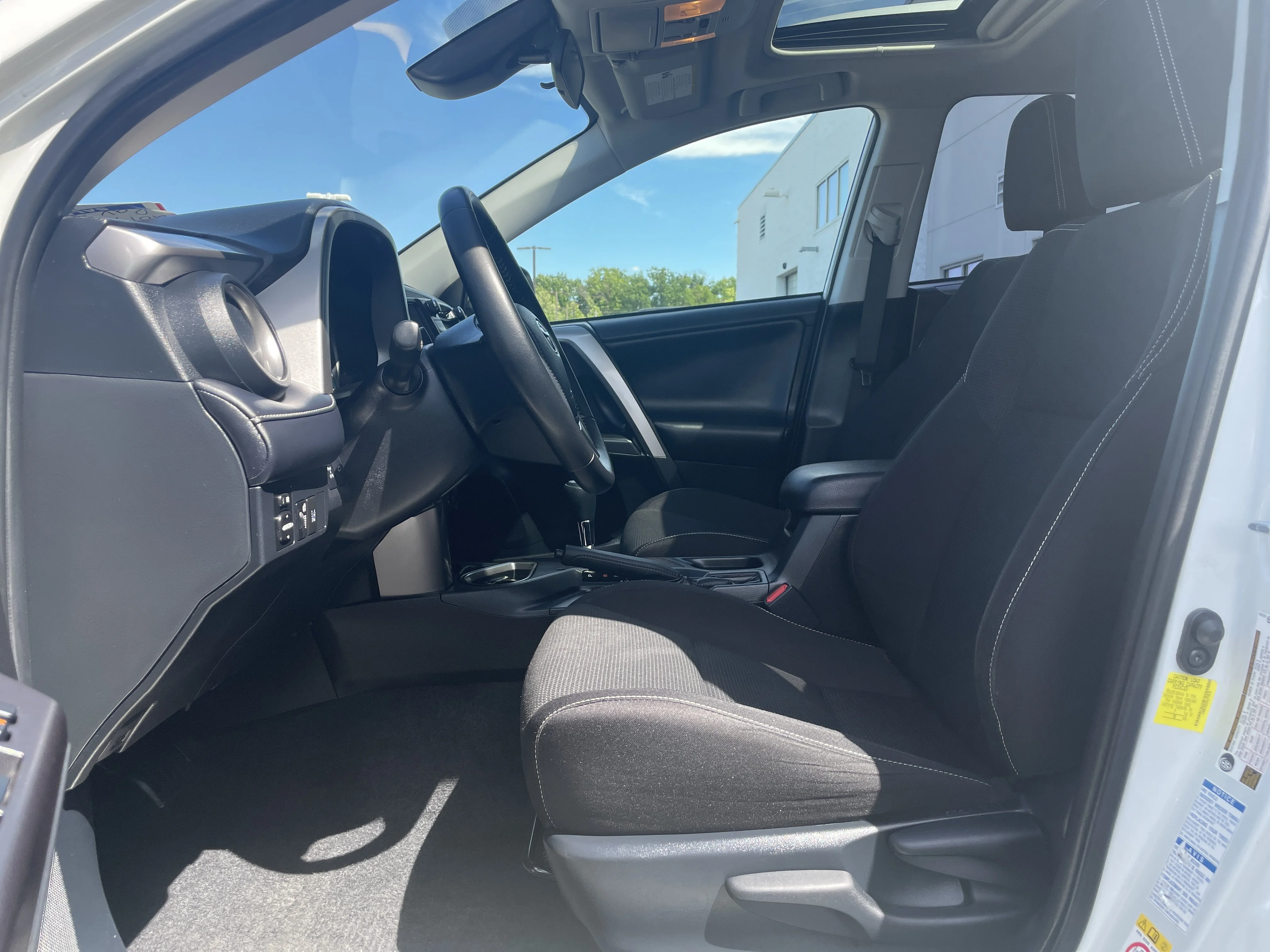 Used 2017 Super White Toyota XLE image 27