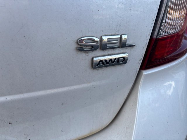 Used 2014 White Ford SEL image 7