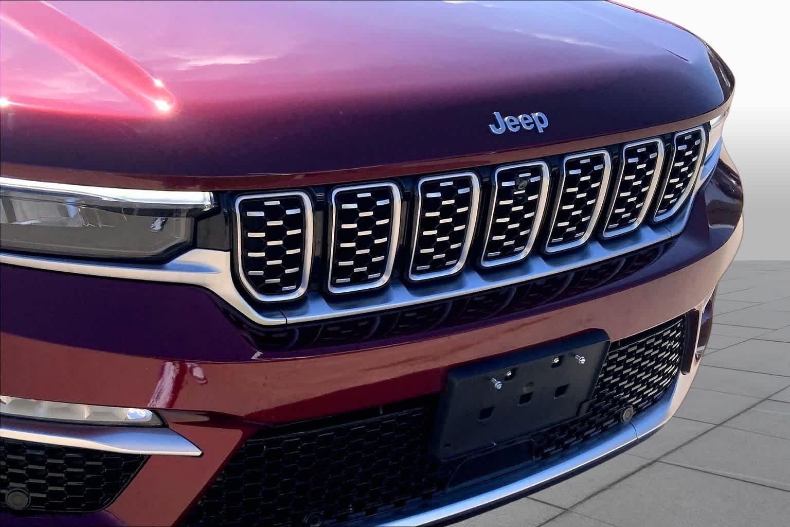 Used 2022 Velvet Red Pearlcoat Jeep Summit image 28