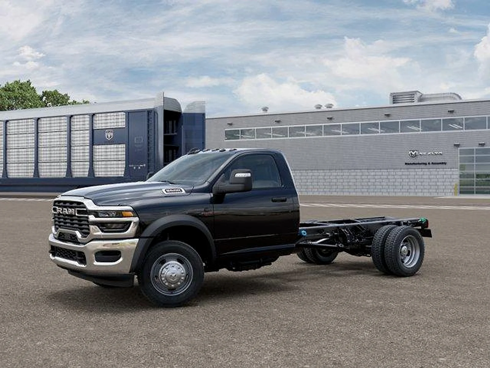 New 2026 Diamond Black Crystal Pearl-Coat Exterior Paint RAM  image 2
