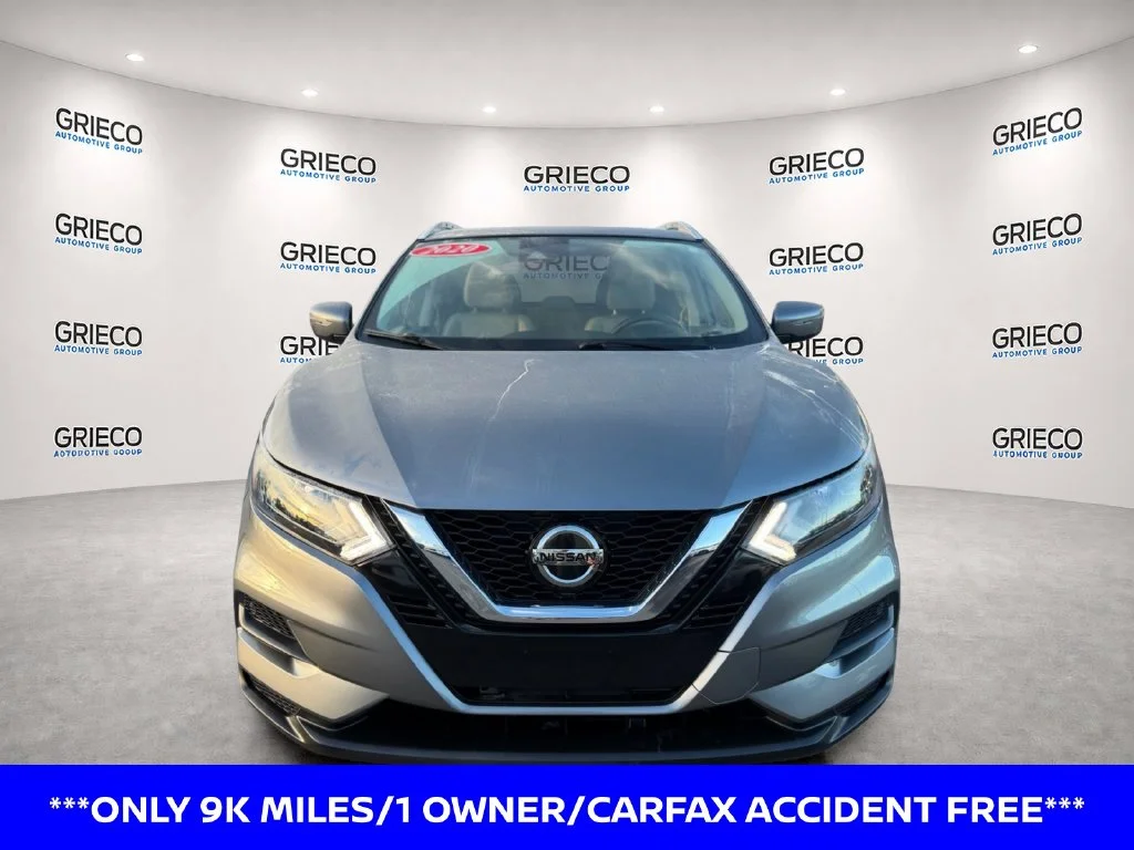 Used 2020 Gray Nissan SV image 2
