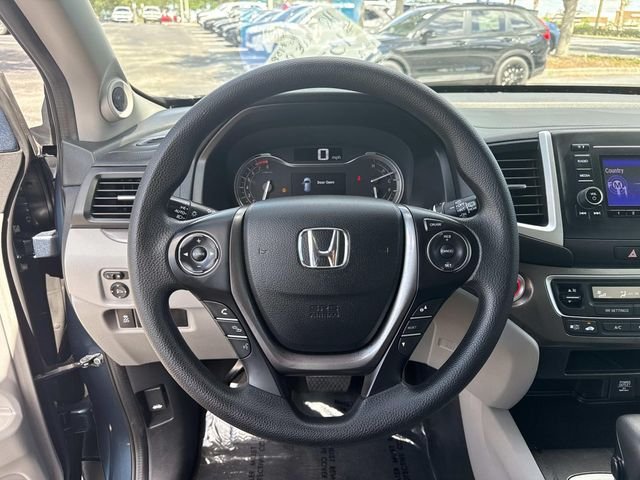 Used 2017  Honda LX image 28