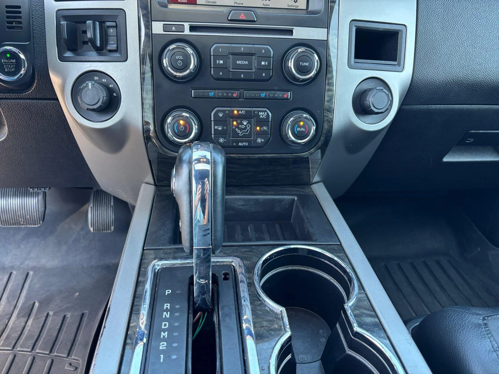 Used 2016 Magnetic Ford Limited image 12