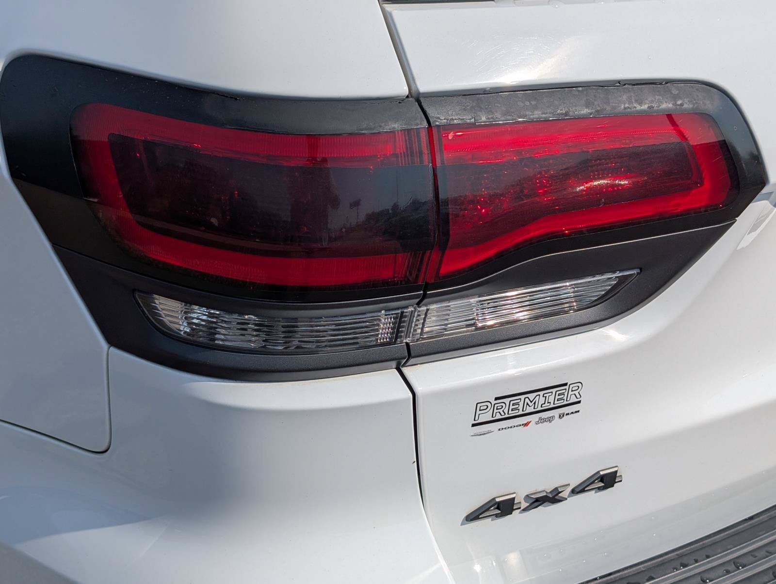 Used 2021 Bright White Clearcoat Jeep Trailhawk image 10