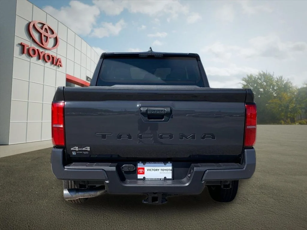 Used 2026  Toyota SR5 image 4