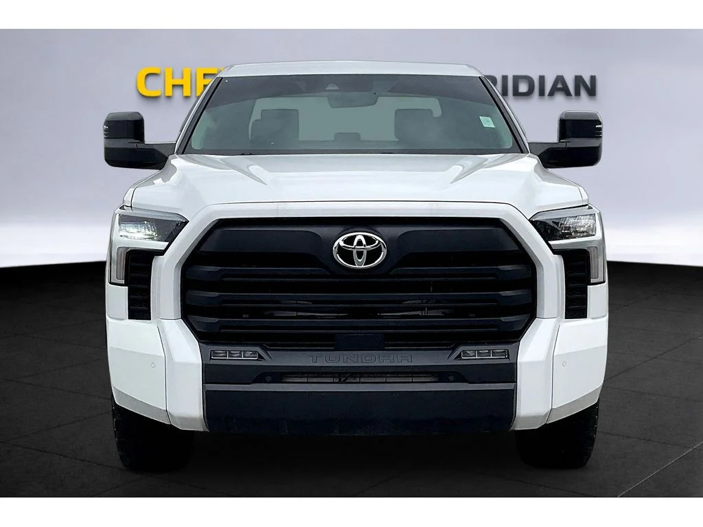 Used 2023 Ice Cap Toyota SR5 image 3