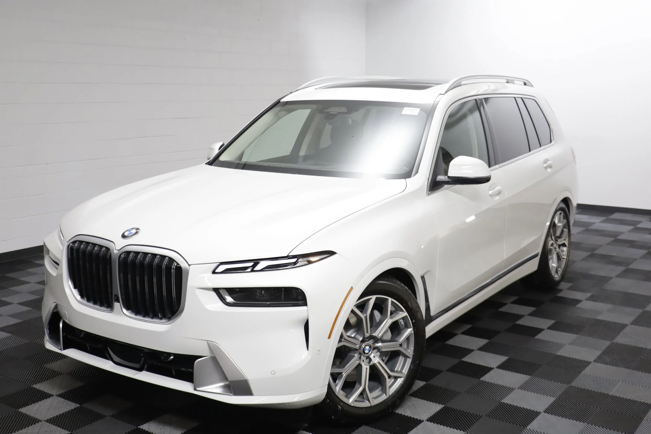 New 2027 ALPINE WHITE BMW xDrive40i image 2