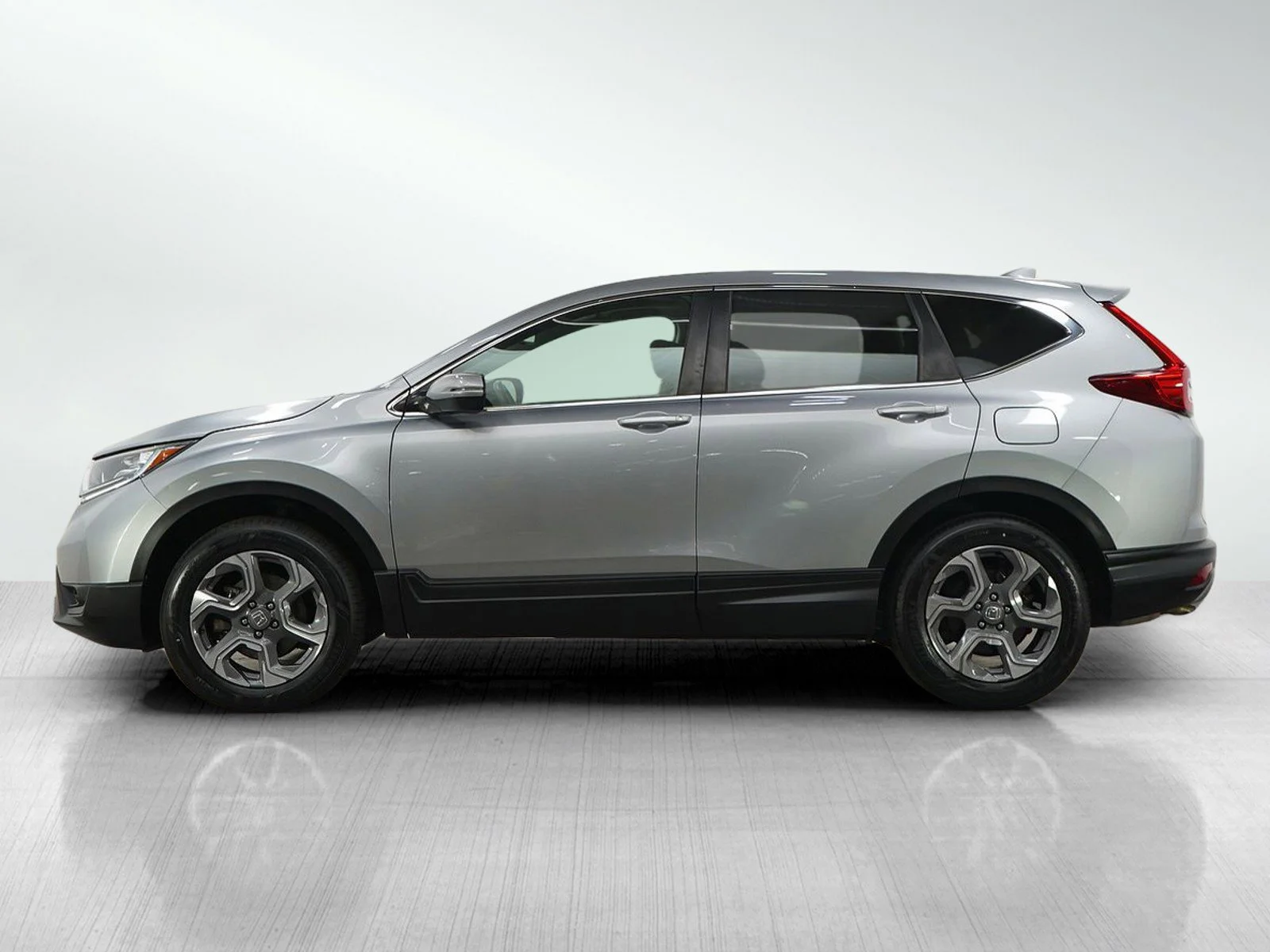 Used 2018 Honda CR-V EX-L with VIN 7FARW2H8XJE098263 for sale in Wayzata, Minnesota