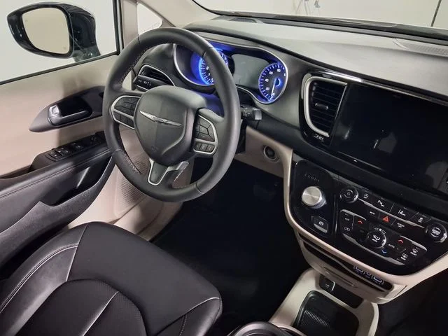 Used 2024 White Chrysler Touring L image 16